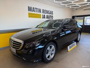 Mercedes-Benz  220 d T A